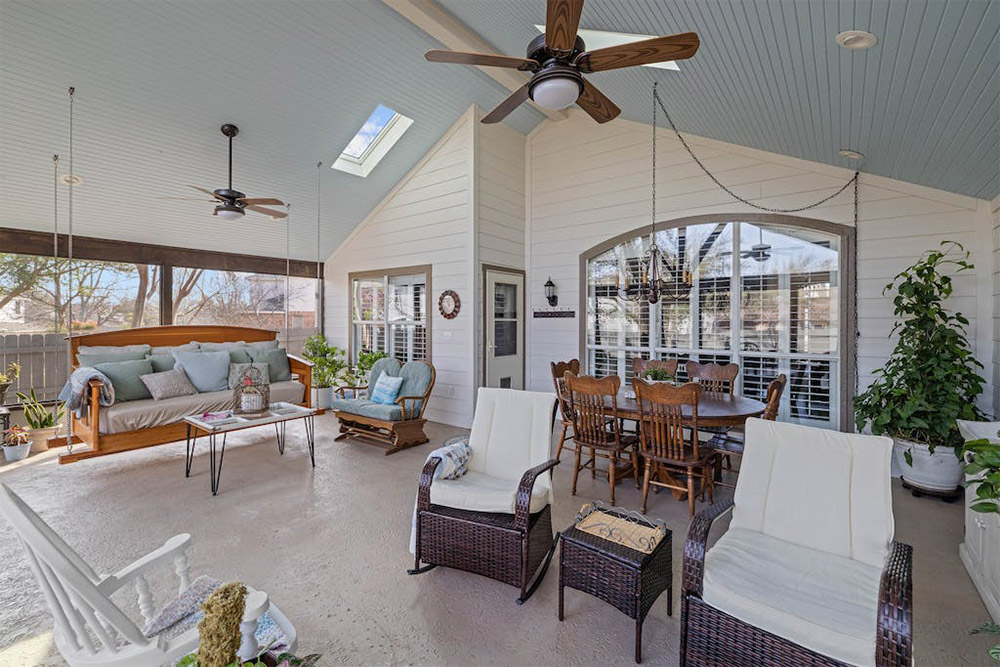 outdoor living spaces in Texas